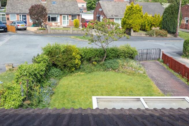 4 bed Semi-Detached for sale Image 12