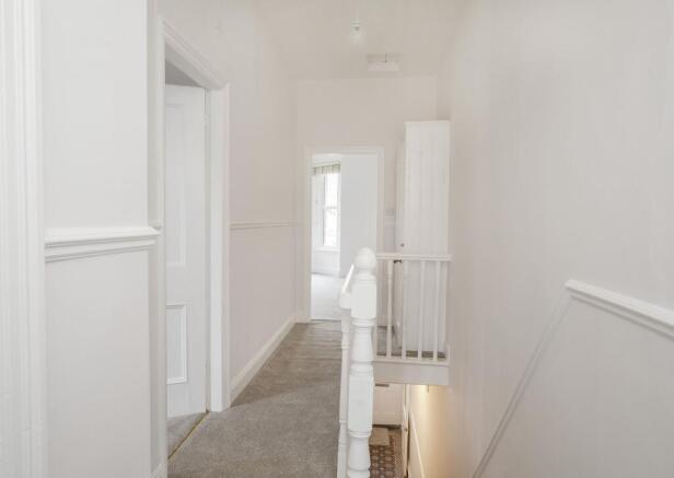 3 bed Terraced to rent Image 10
