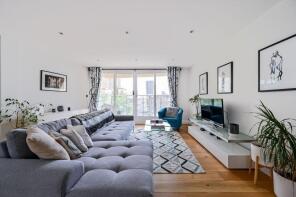Flat 402, 24 Gateway House, Cavell Street, London E1 2HP