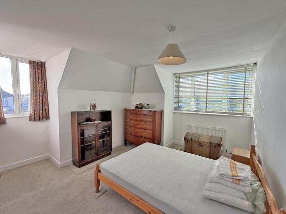 Old Woodlands Road 6- Bedroom 1.jpg