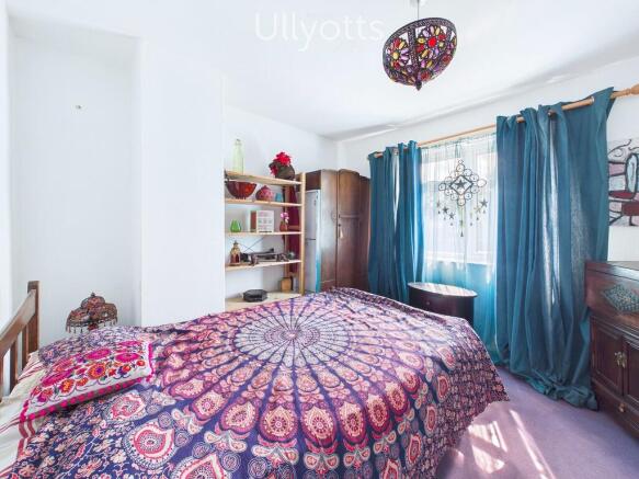 2 bed Terraced for sale Image 8