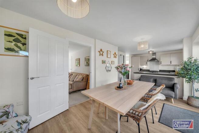 4 bed Detached for sale Image 9