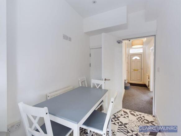 1 bed House Share to rent Image 2