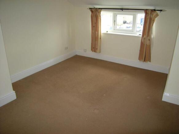 33a high street 2.jpg