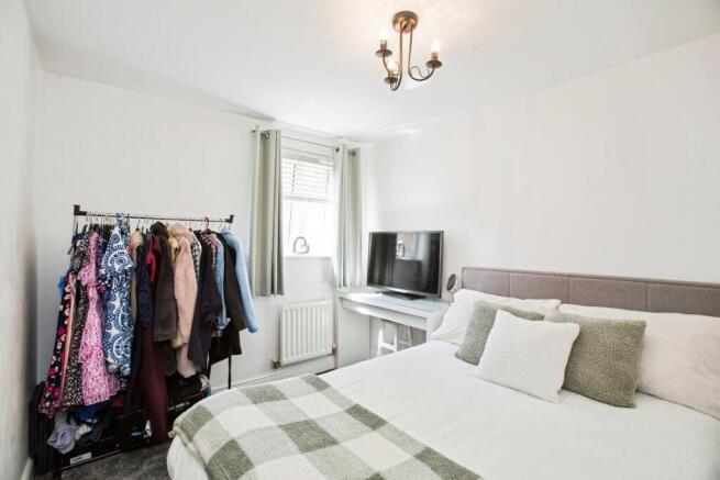 5 bed Town House for sale Image 11
