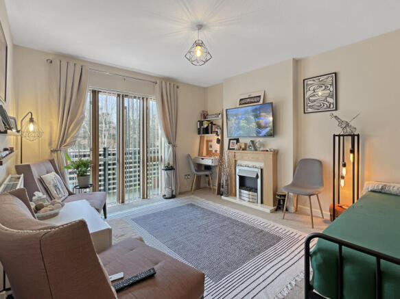 dc272987557336e144e2997482c25f0600555123