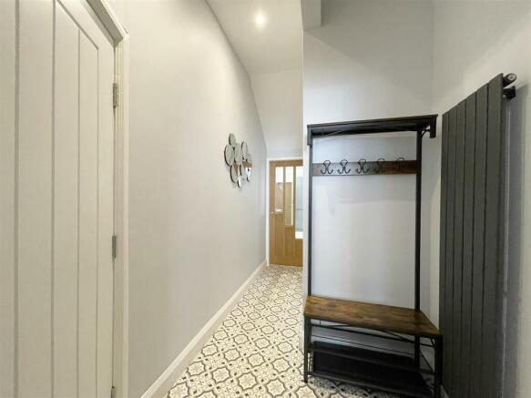 2 bed Apartment for sale Image 11
