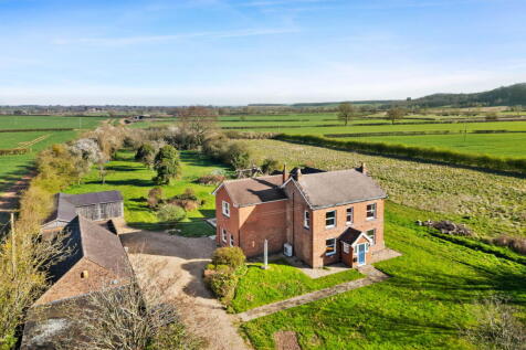 Kingzetts House, Crowle Road, Tibberton, Worcestershire. WR9 7NT