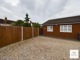 121b, Corringham Road, Stanford-le-hope SS17 0BA