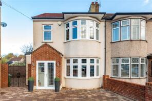 28, Lilac Gardens, Rush Green, Romford RM7 0RJ