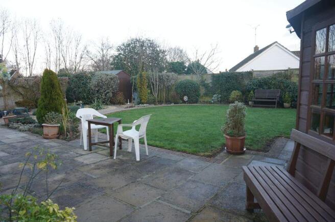 6 Highfield -...