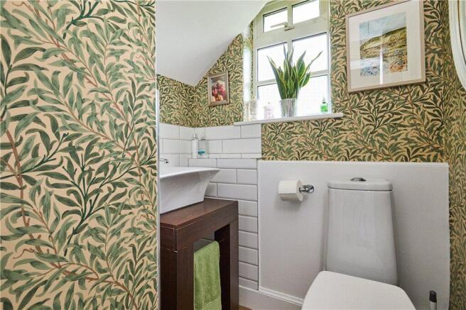 5 bed Detached for sale Image 10