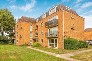 10, Edgecumbe Court, Laleham Road, Staines-upon-thames TW18 2ER