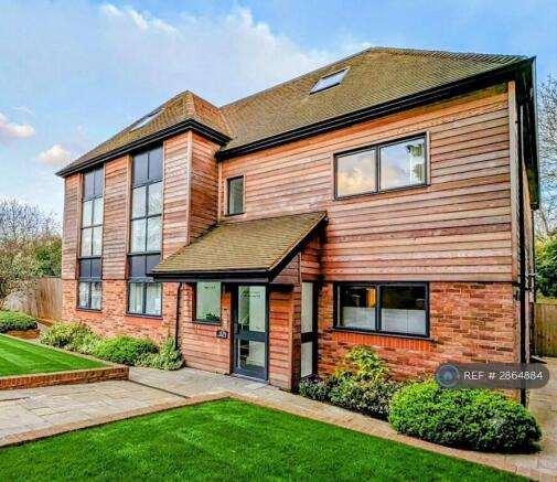 Front Of Braeburn Court N14 4hd