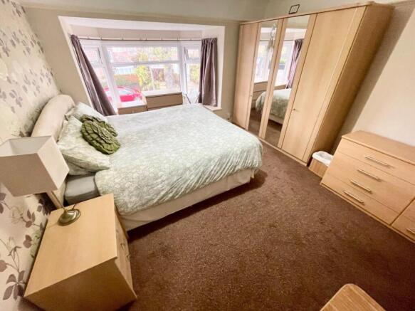 3 bed Semi-Detached for sale Image 12