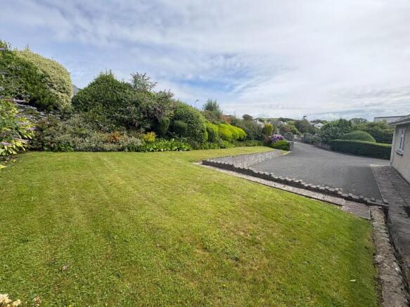 Front Garden.JPEG