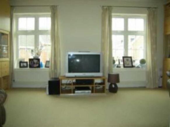 FRONT LOUNGE