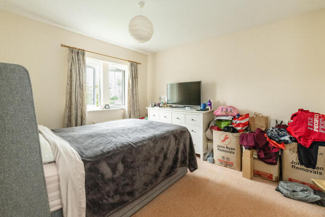 4 bed Link Detached House for sale Image 11