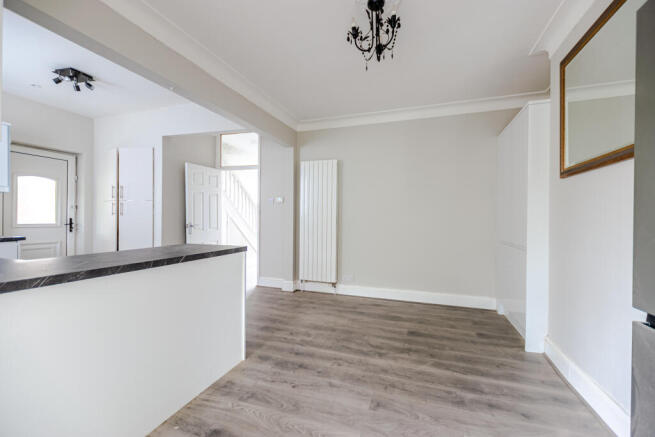 5 bed Semi-Detached for sale Image 7
