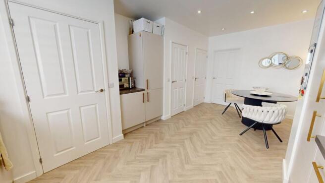 3 bed Terraced for sale Image 6