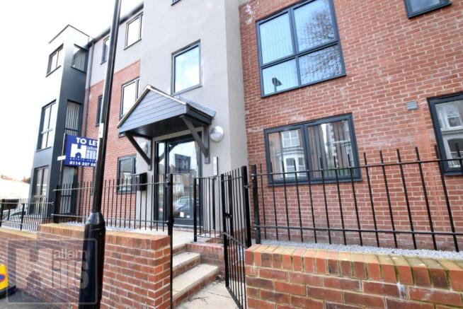 2 bed Apartment to rent Image 12