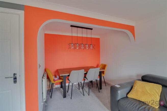 3 bed Terraced for sale Image 8