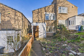 8, Deans Close, Whickham Central, Newcastle Upon Tyne NE16 4DA