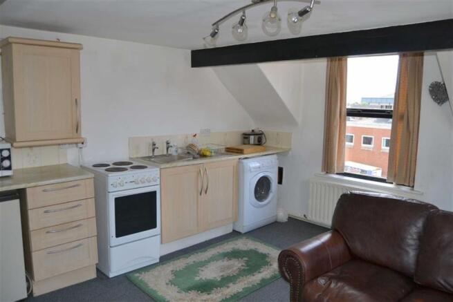 Lounge/Kitchen