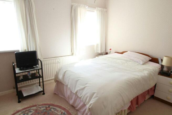 Bedroom 1 Pic 2