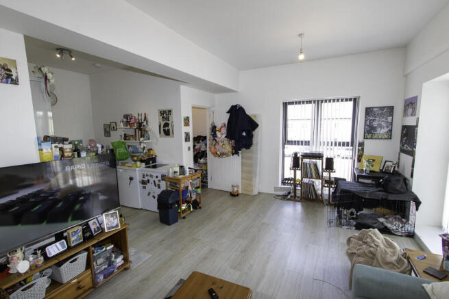Photo 3