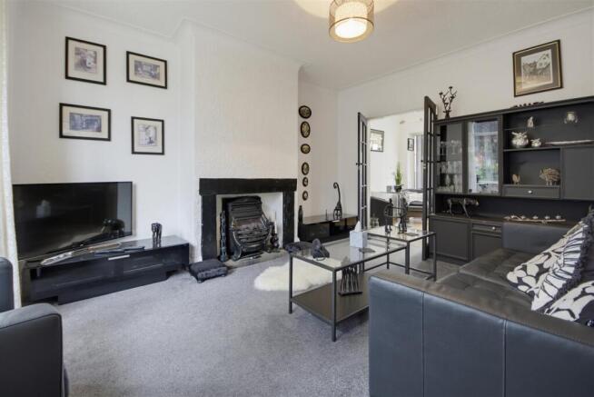 2 bed Semi-Detached for sale Image 11