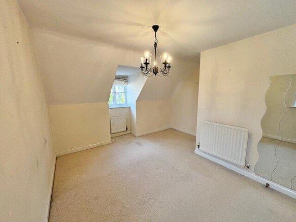 3 bed Semi-Detached to rent Image 6