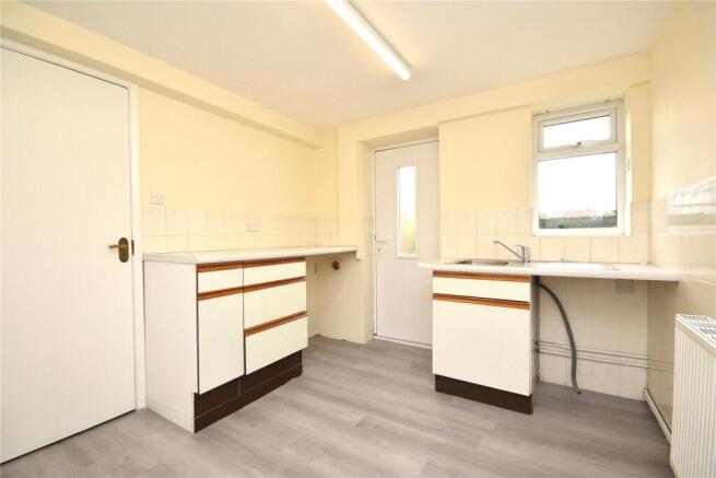 3 bed Detached to rent Image 11