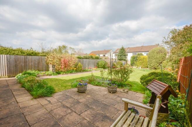 Rear garden pic 2.jpg