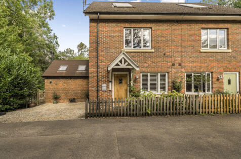 Three Oaks Lane Wadhurst