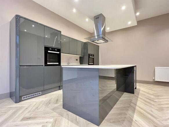 1 bed Apartment to rent Image 4