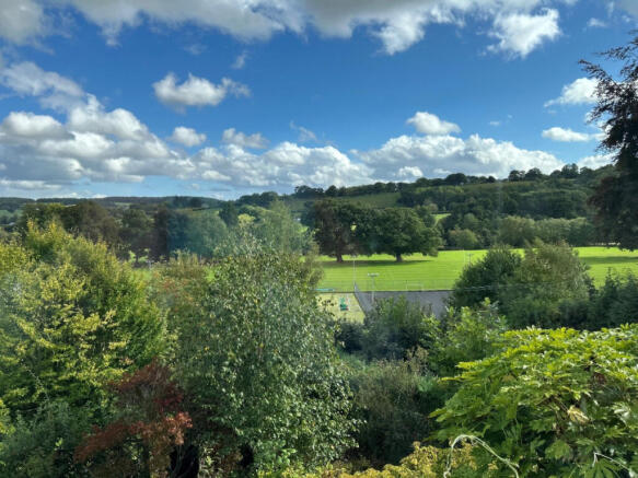 Beautifully Appointed Detached Property