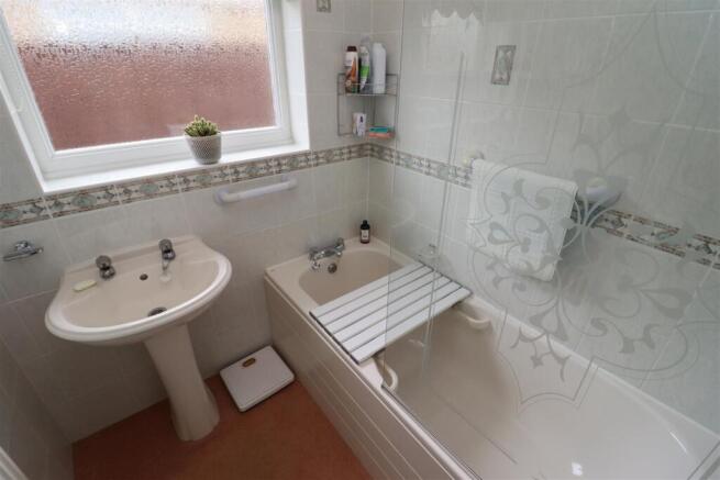 3 bed Detached Bungalow for sale Image 7