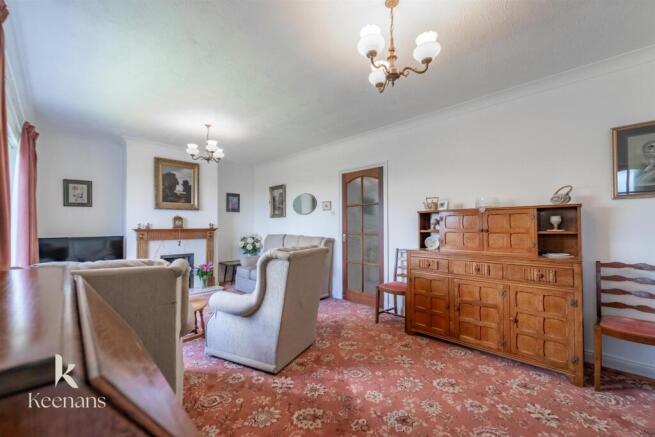 2 bed Semi-Detached Bungalow for sale Image 9