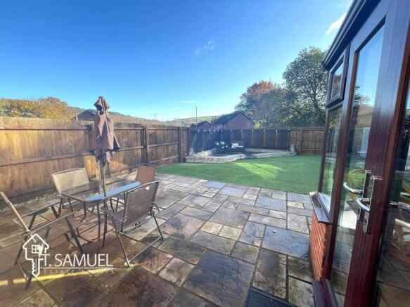 Rear garden 1.JPG