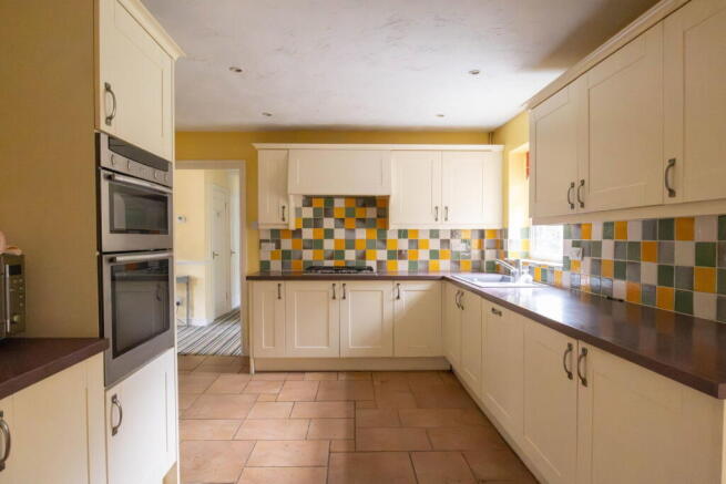 Tasker Close, Corsham, SN13 9UF photo 4