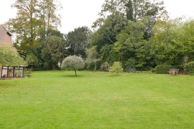 COMMUNAL GARDENS