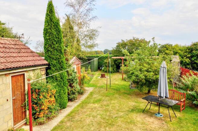 REARGARDEN2