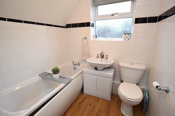 bath & shower room