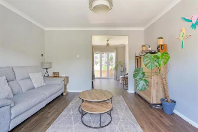 3 bed Semi-Detached for sale Image 4