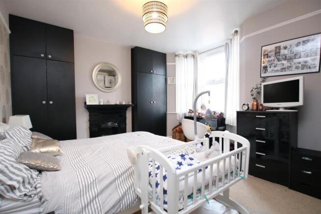 Bedroom 1.JPG