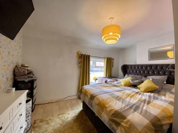 BEDROOM 1 FRONT