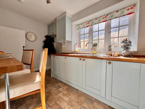2 bed Cottage for sale Image 4