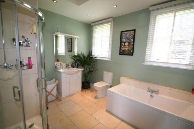 Bathroom.JPG