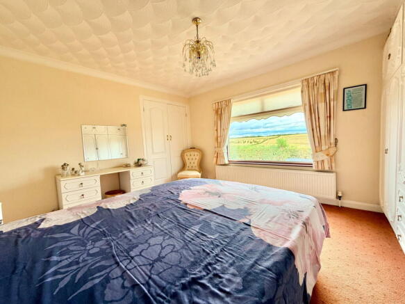 2 bed Semi-Detached for sale Image 11